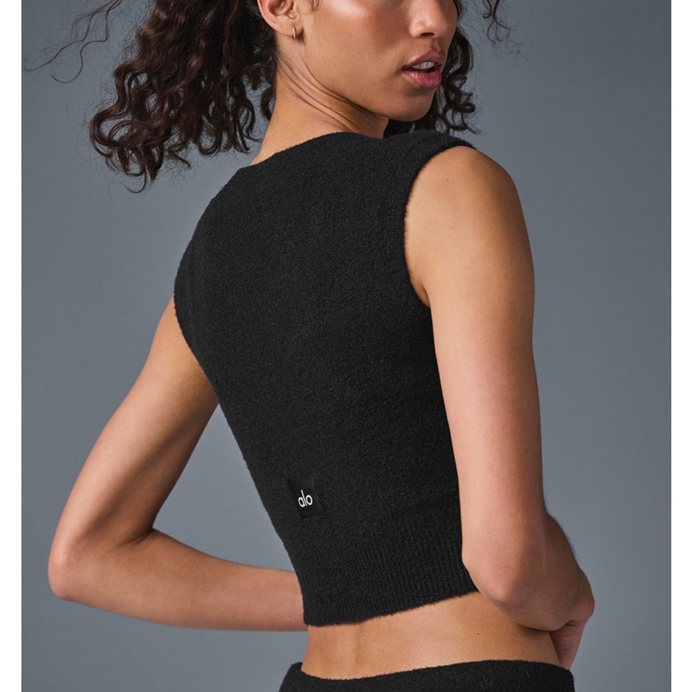 ALO Yoga Black Sleeveless Crop Top - Picture 4 of 8